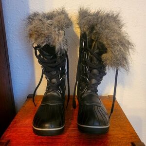 Sorel Tofino black boots